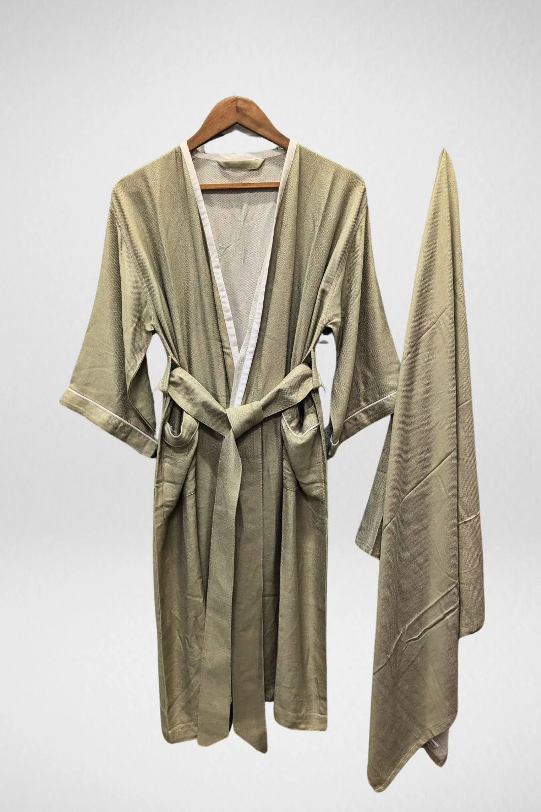 Kimono Style Bamboo Bathrobe, Autumn Leaf, Green - Image 4